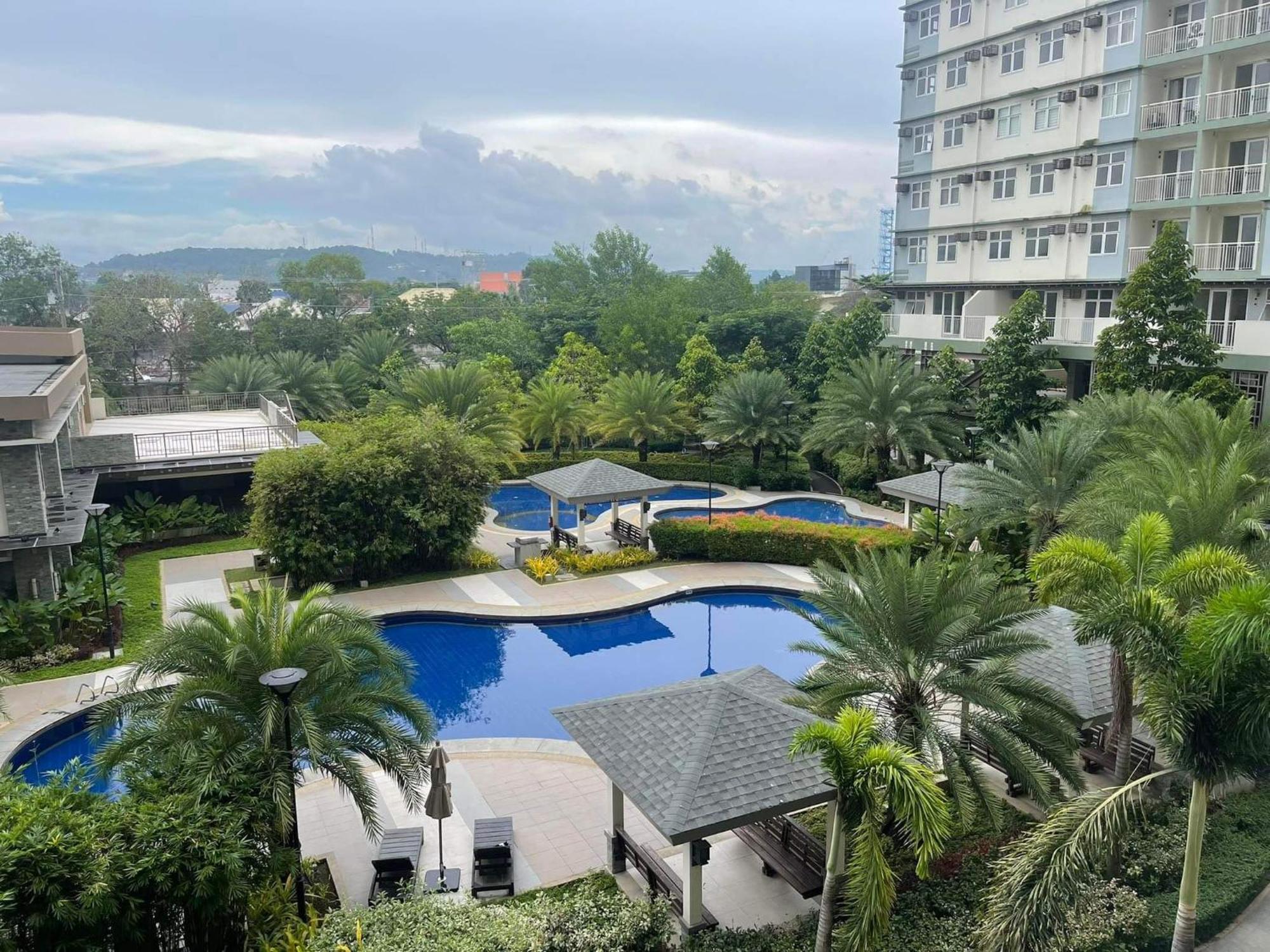 Verdon Parc Davao City With Balcony By Darpm Exterior photo