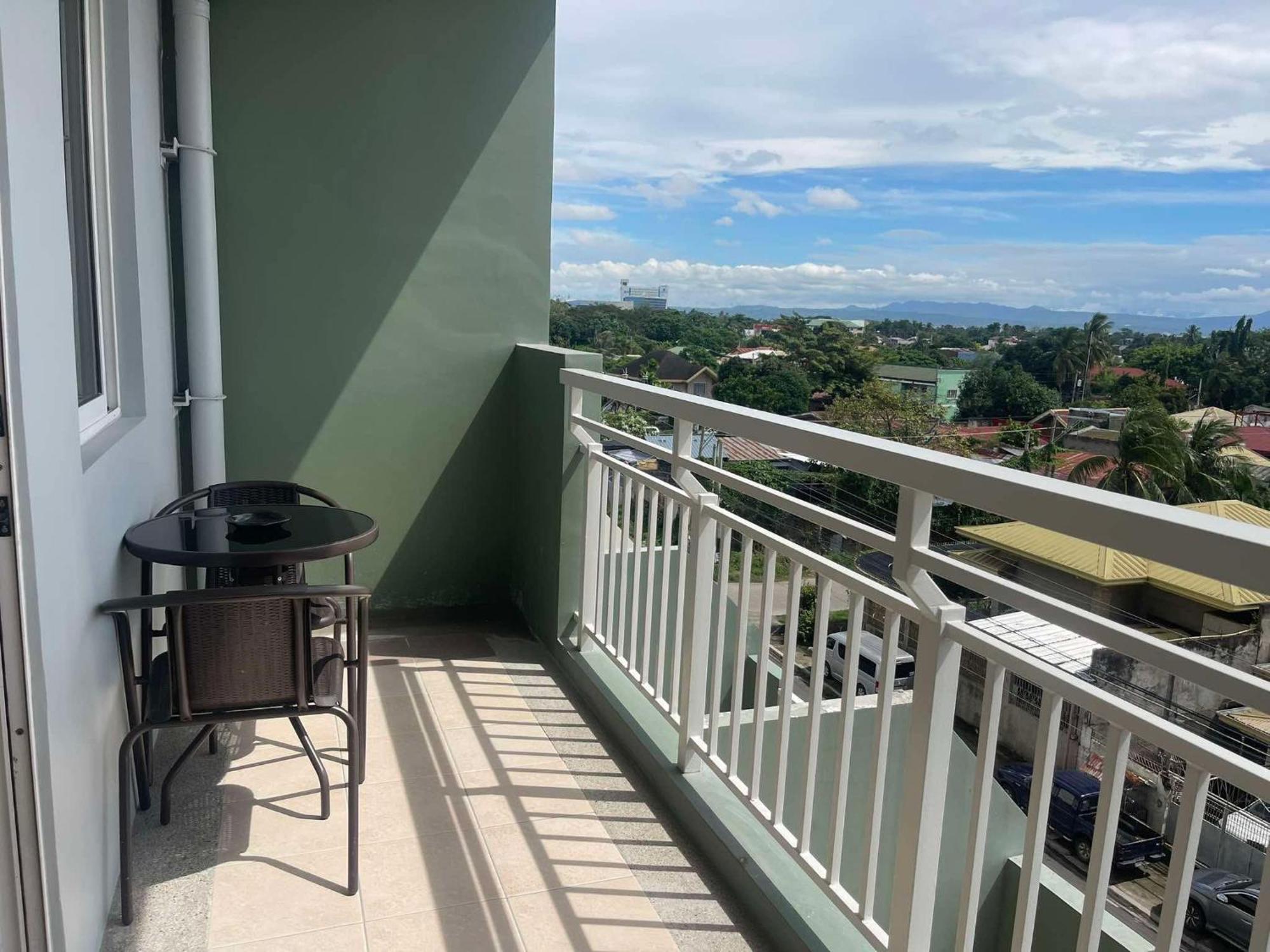 Verdon Parc Davao City With Balcony By Darpm Exterior photo